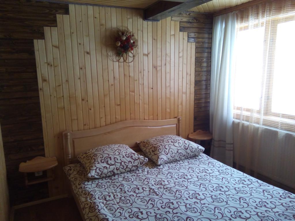 Homestay Opryshky Tatariv Exteriör bild