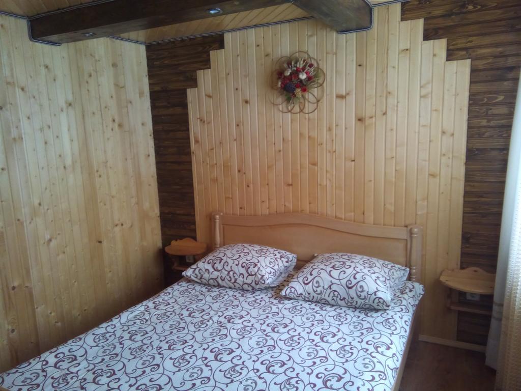 Homestay Opryshky Tatariv Exteriör bild